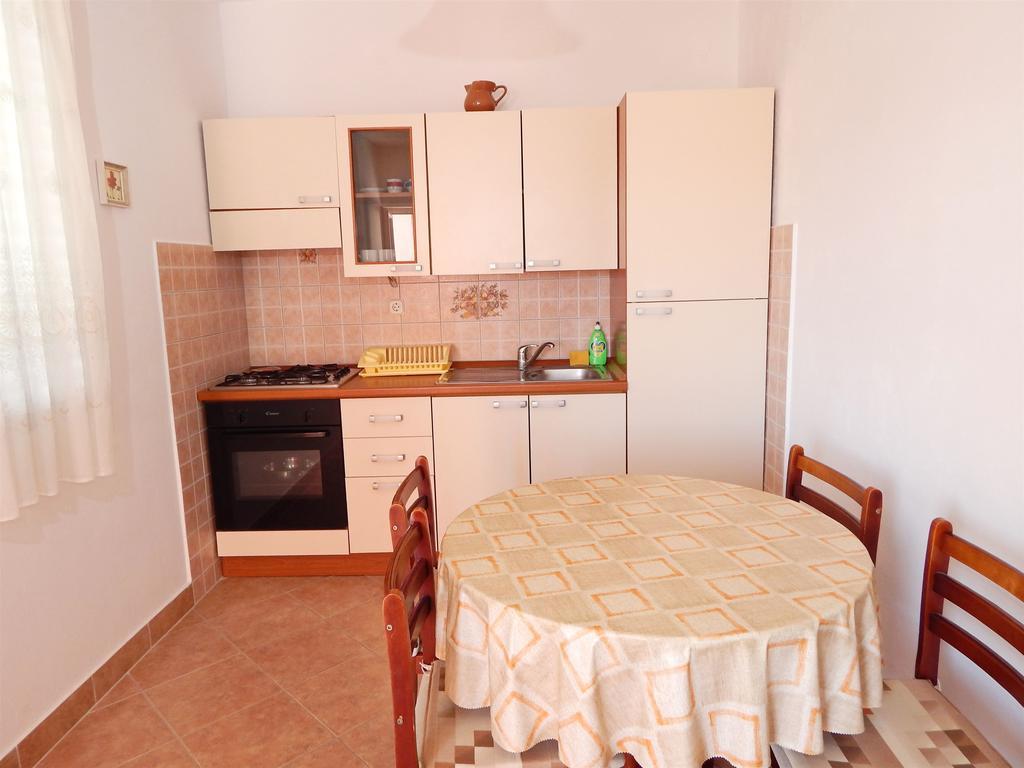 Apartments Rajko パグ エクステリア 写真
