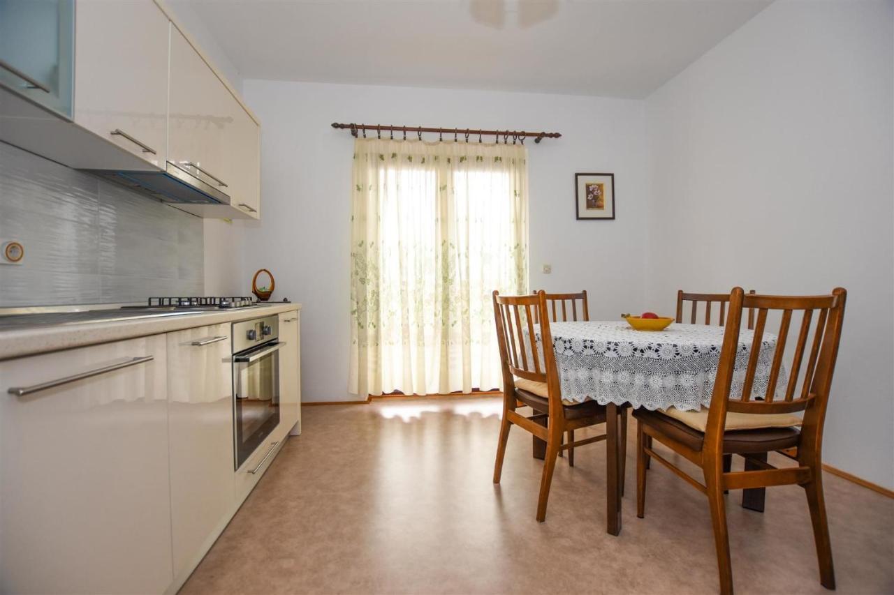 Apartments Rajko パグ エクステリア 写真