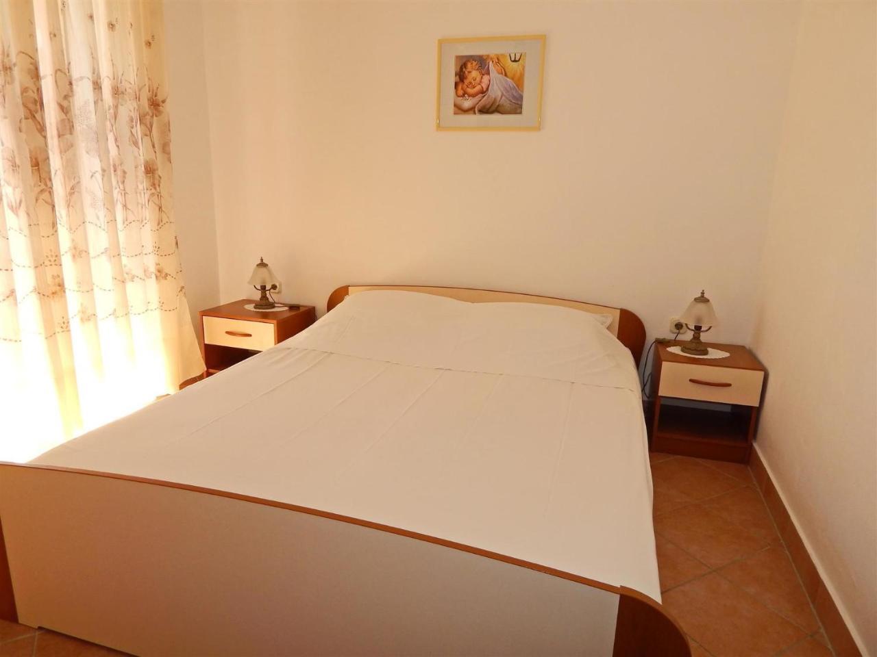 Apartments Rajko パグ エクステリア 写真
